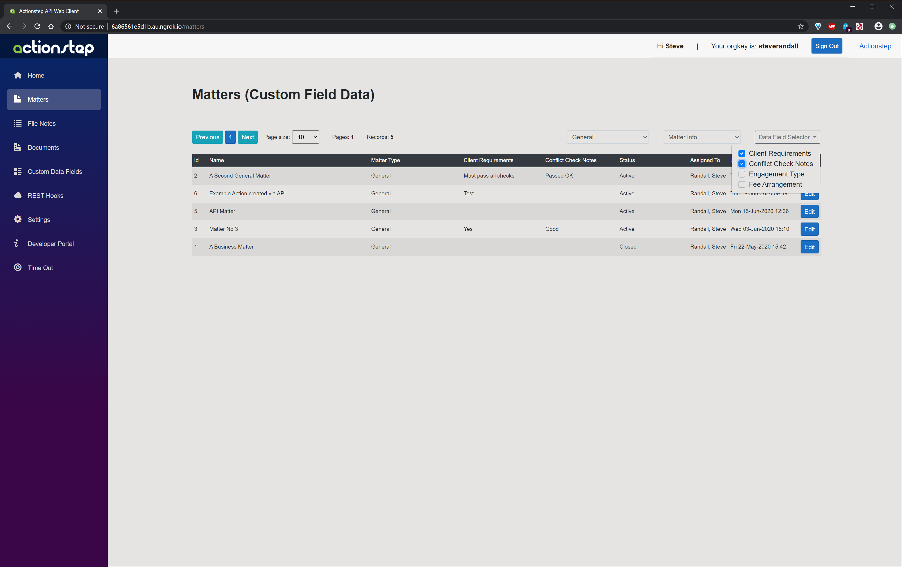 Demo App Displaying Data Fields